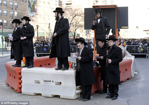 article-0-1C287A4B00000578-759_634x448